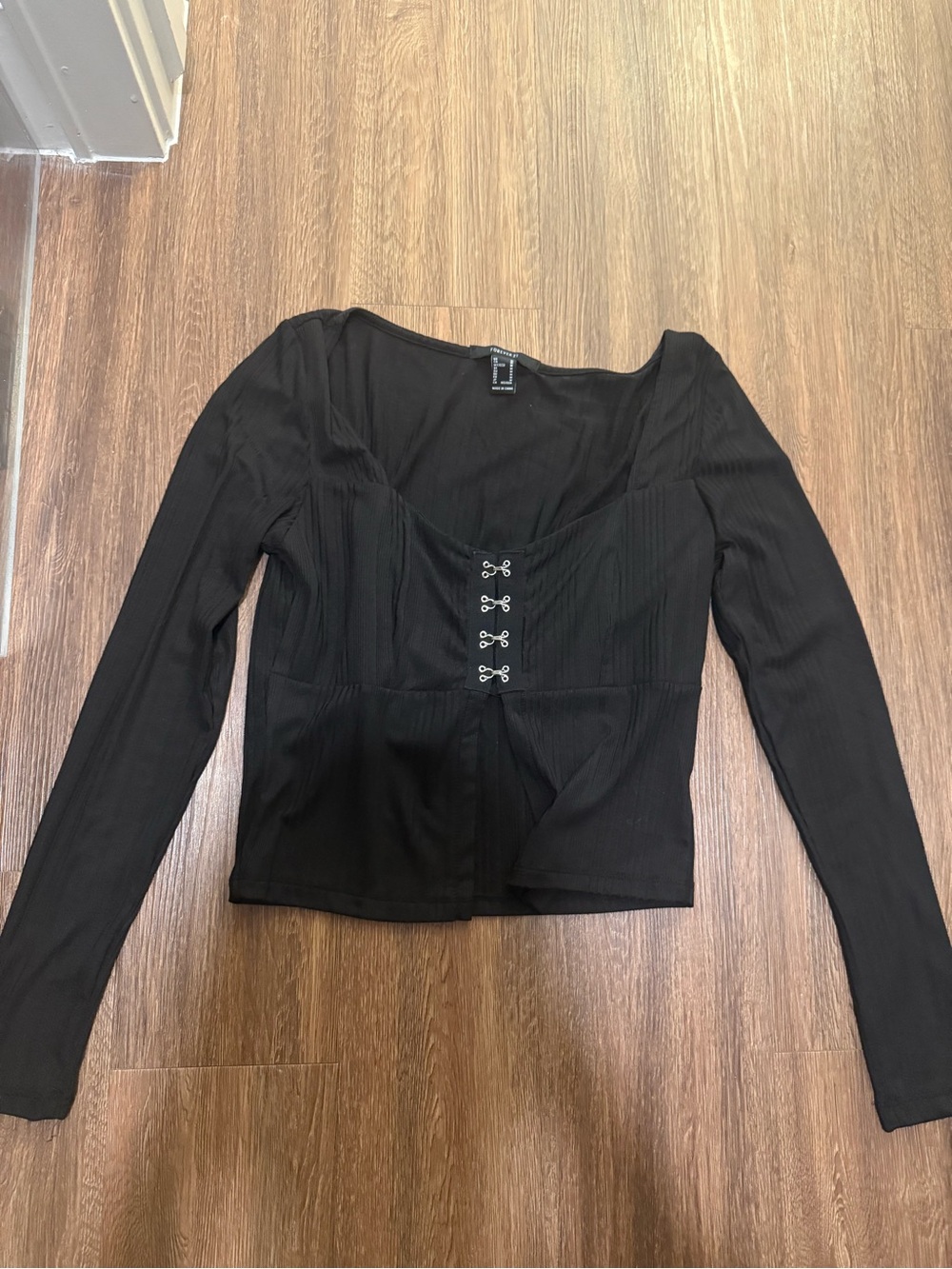 Forever 21 Women’s Black Long-Sleeve Top